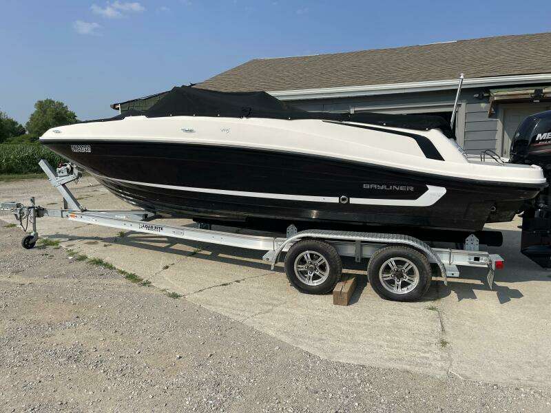 20ft Bayliner Yacht For Sale