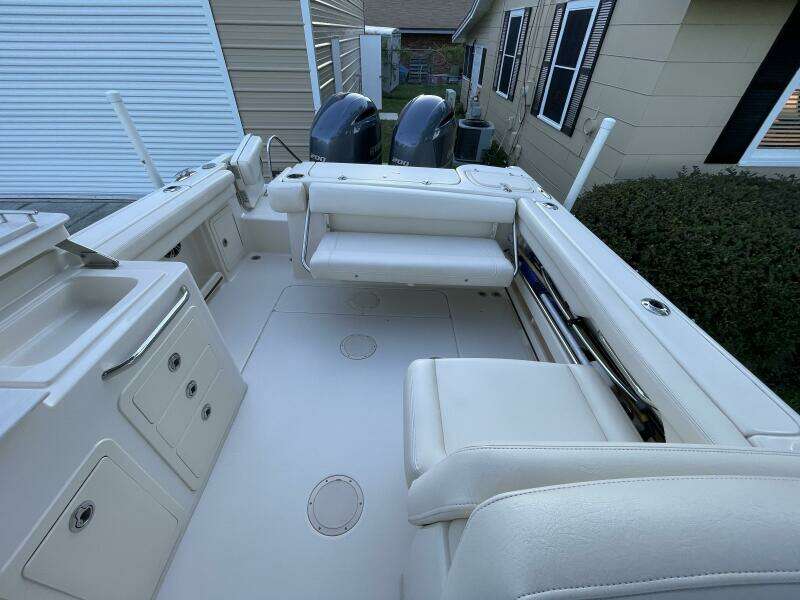 27ft Grady White Yacht For Sale