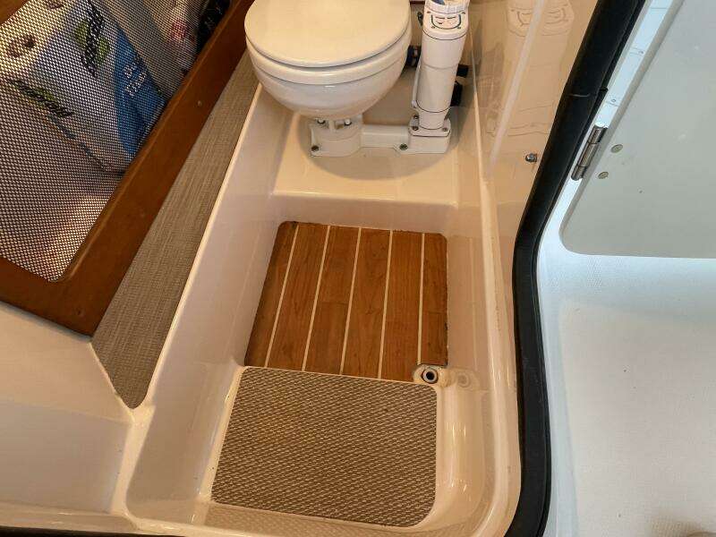 27ft Grady White Yacht For Sale