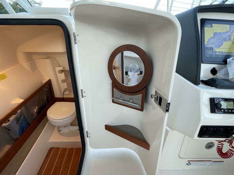 27ft Grady White Yacht For Sale