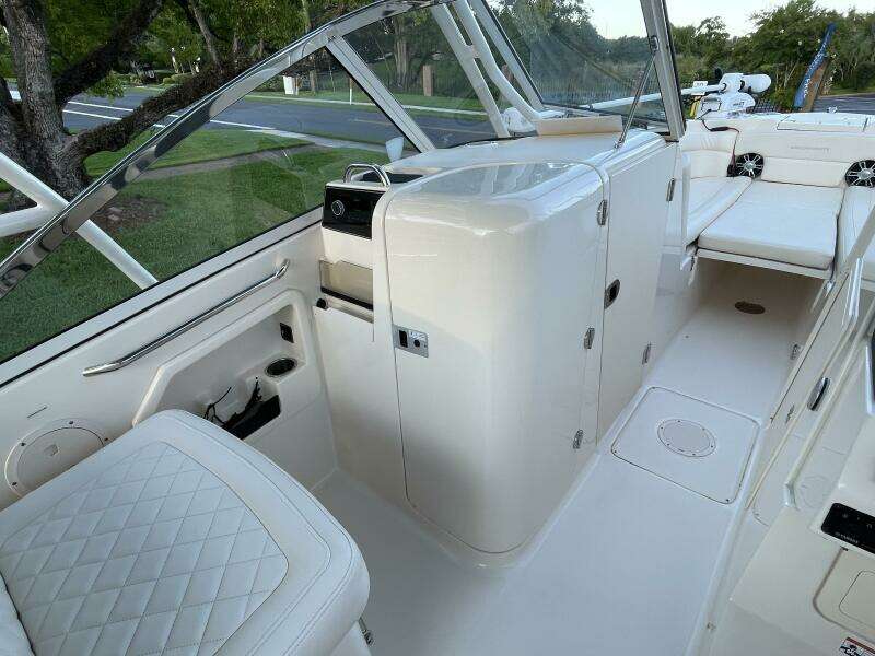 27ft Grady White Yacht For Sale