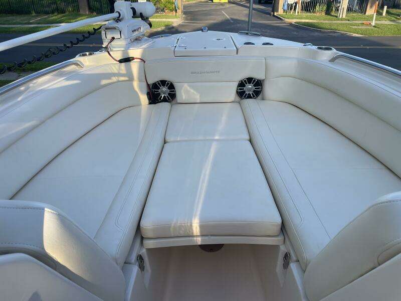 27ft Grady White Yacht For Sale