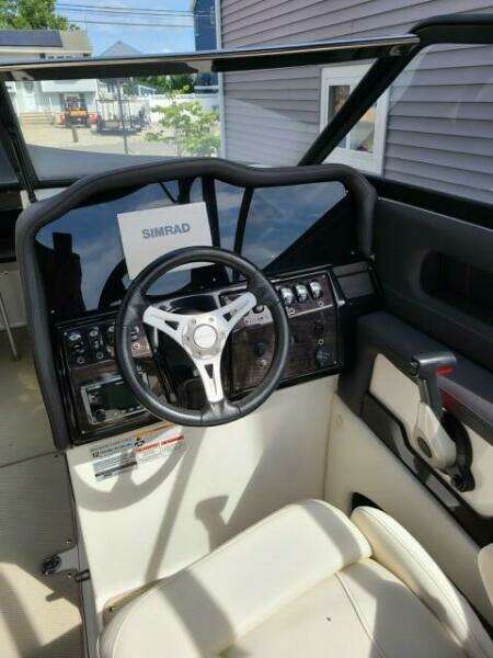 23ft Rinker Yacht For Sale