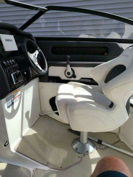 23ft Rinker Yacht For Sale