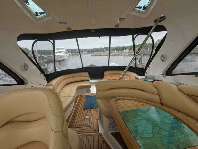 OUTSTANDING 45ft Doral Yacht For Sale