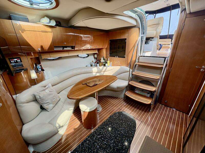 OUTSTANDING 45ft Doral Yacht For Sale