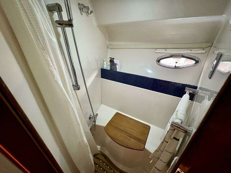 OUTSTANDING 45ft Doral Yacht For Sale
