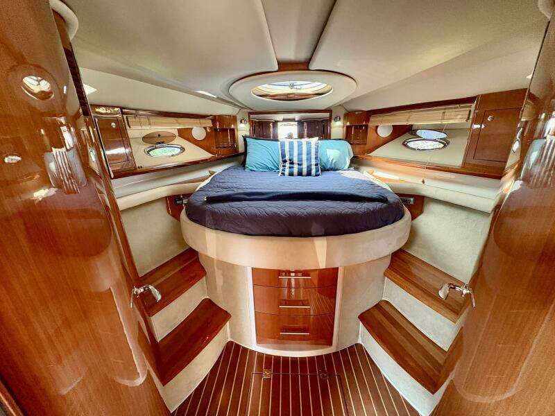OUTSTANDING 45ft Doral Yacht For Sale