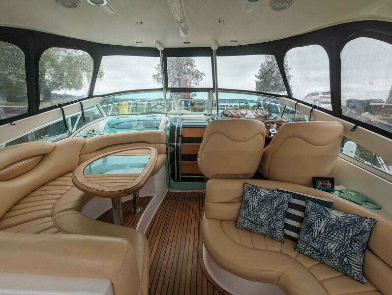 OUTSTANDING 45ft Doral Yacht For Sale