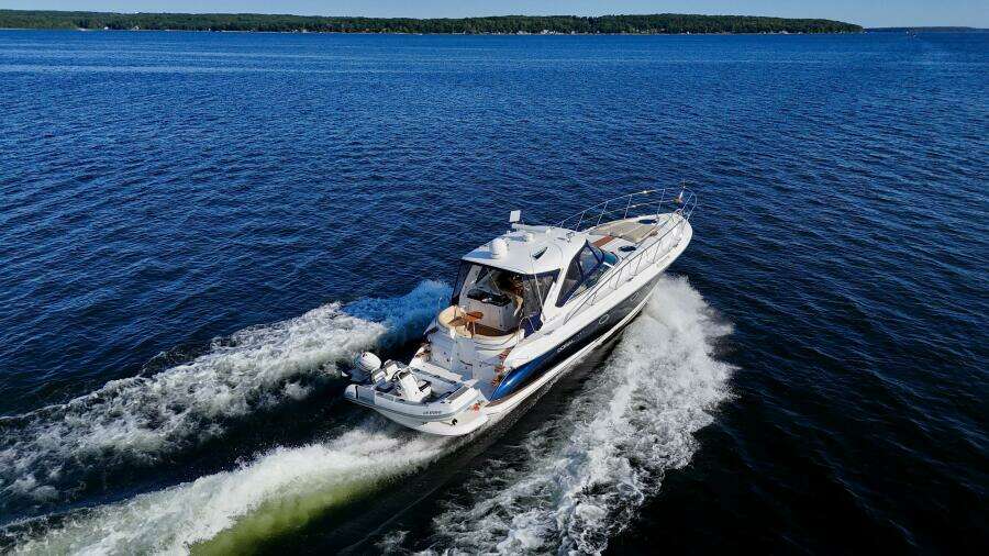 OUTSTANDING 45ft Doral Yacht For Sale