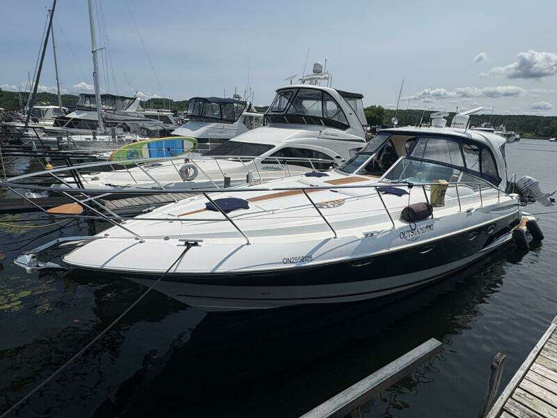 OUTSTANDING 45ft Doral Yacht For Sale