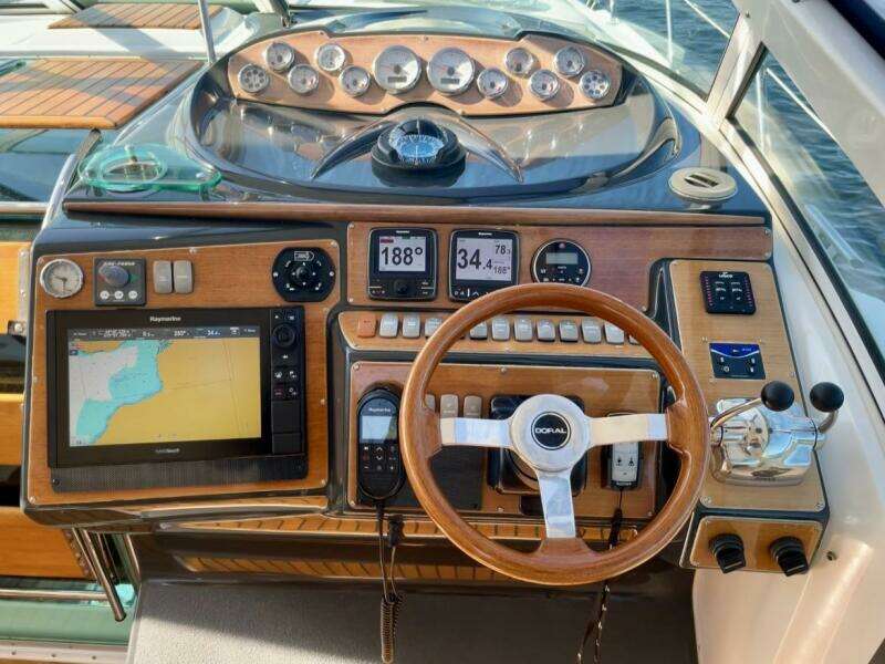 OUTSTANDING 45ft Doral Yacht For Sale