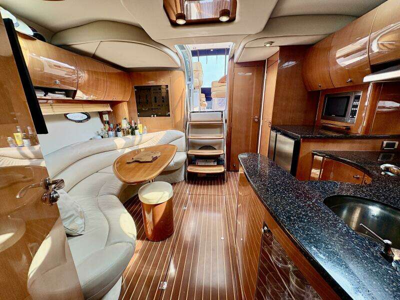 OUTSTANDING 45ft Doral Yacht For Sale