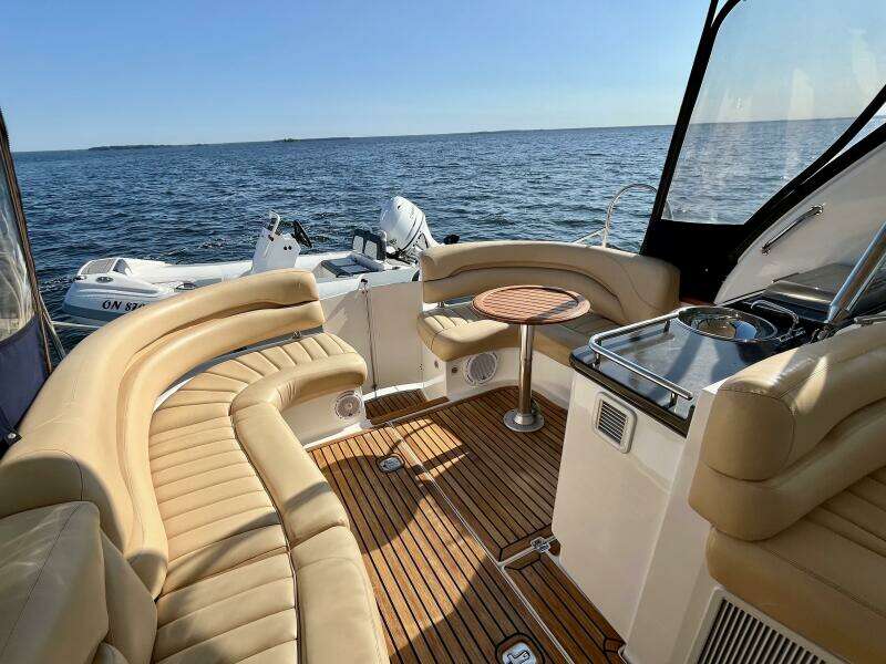 OUTSTANDING 45ft Doral Yacht For Sale