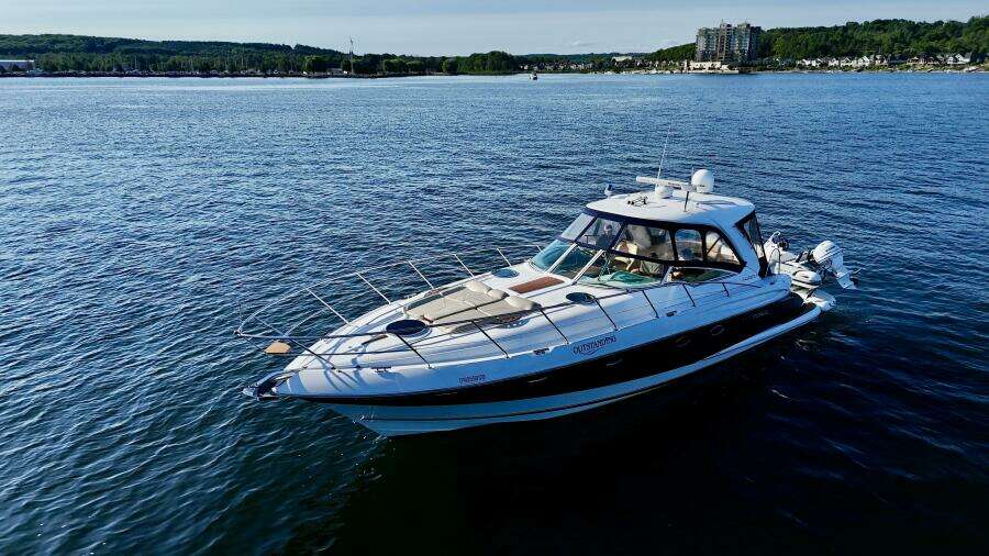 OUTSTANDING 45ft Doral Yacht For Sale