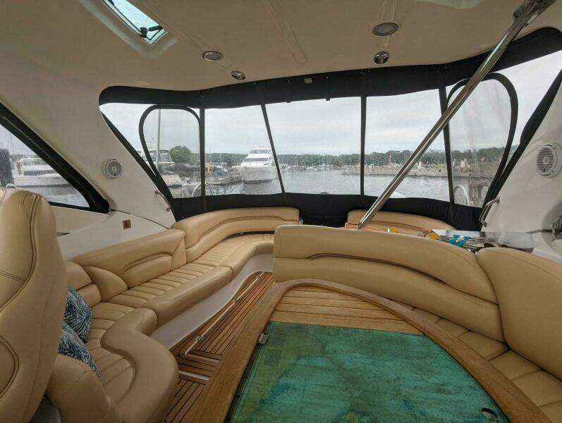 OUTSTANDING 45ft Doral Yacht For Sale