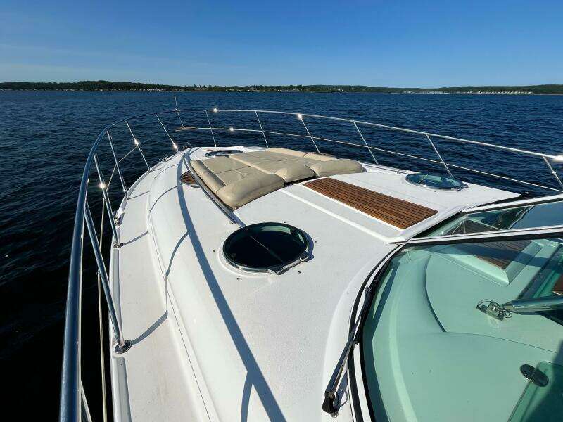 OUTSTANDING 45ft Doral Yacht For Sale