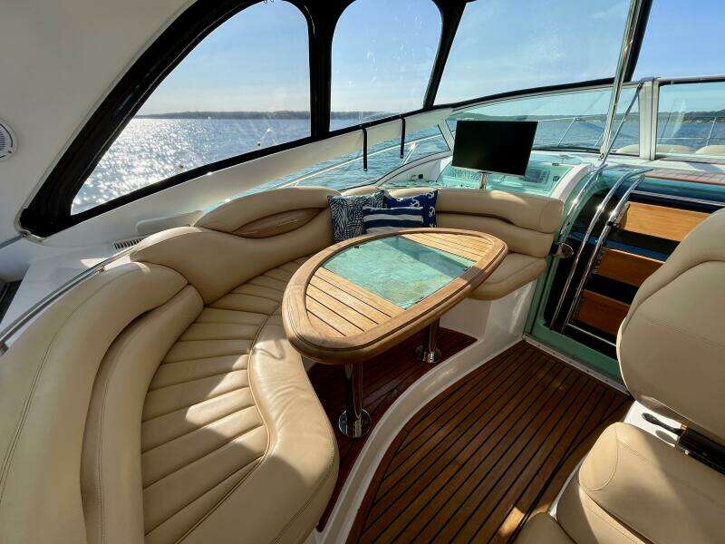 OUTSTANDING 45ft Doral Yacht For Sale