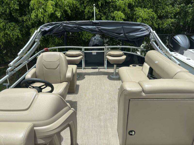 20ft Starcraft Yacht For Sale