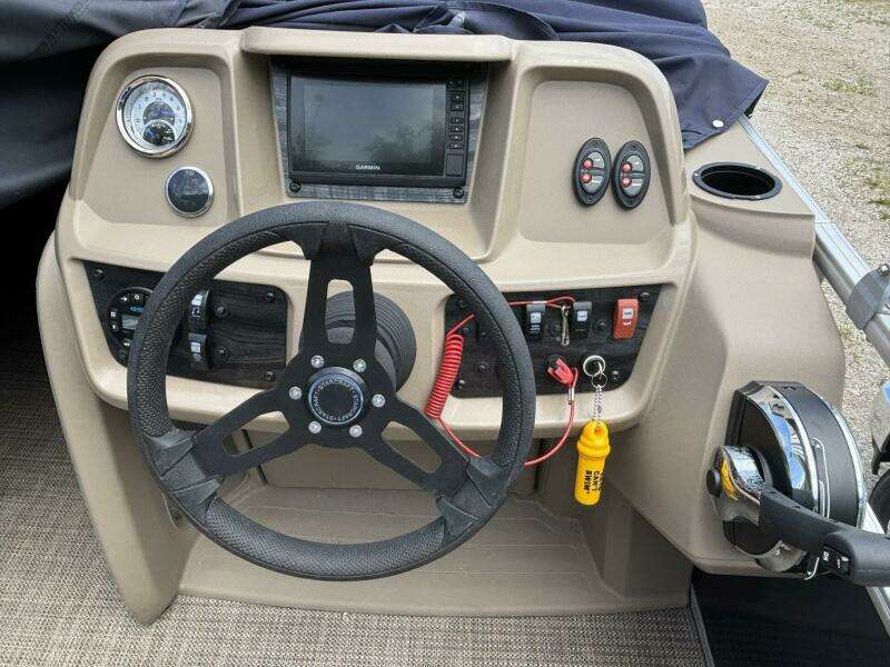 20ft Starcraft Yacht For Sale