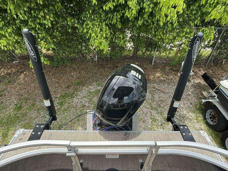 20ft Starcraft Yacht For Sale