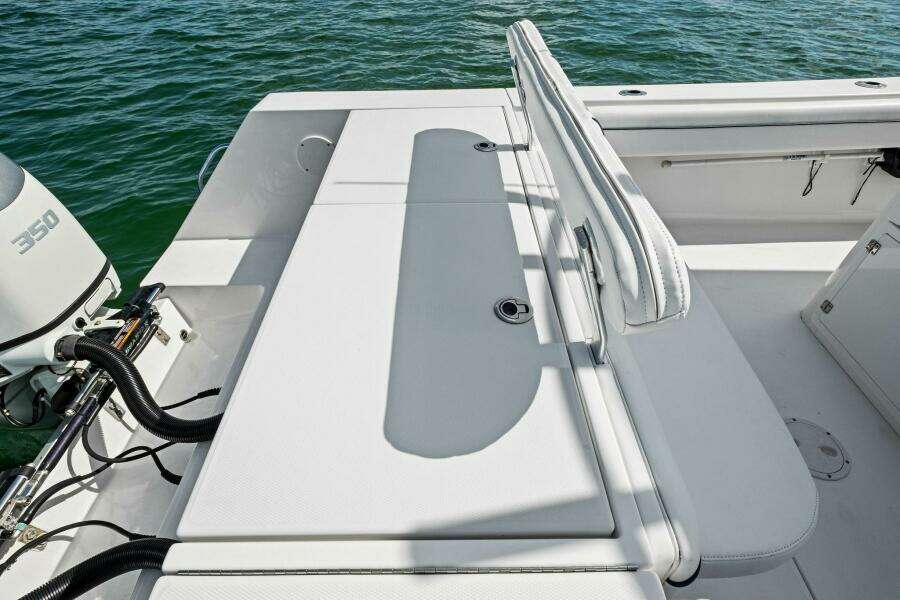 2012 Regulator 32