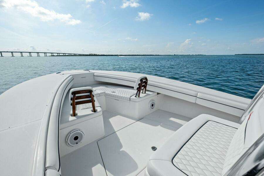 2012 Regulator 32