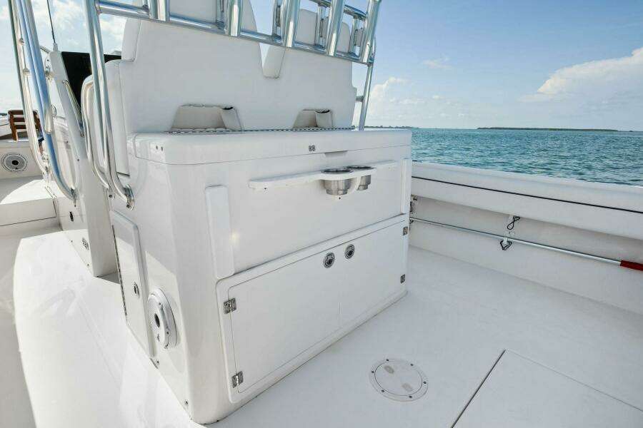 2012 Regulator 32