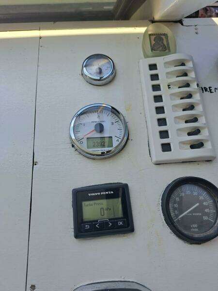 2015-power-catamaran-power-5292466-20240611061731144-1_XLARGE.jpg