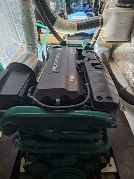 2015-power-catamaran-power-5292466-20240611061742198-1_XLARGE.jpg