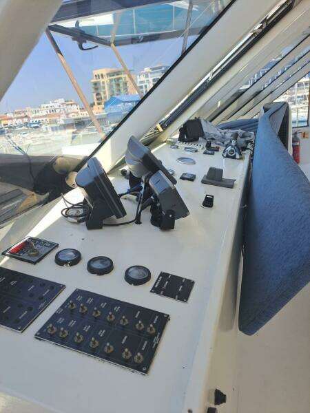 2015-power-catamaran-power-5292466-20240611061735164-1_XLARGE.jpg