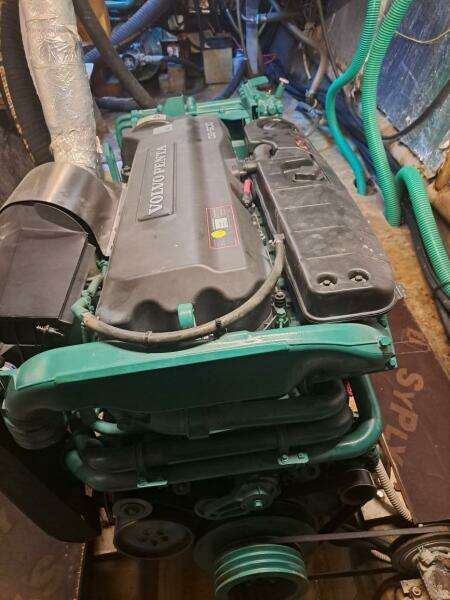 2015-power-catamaran-power-5292466-20240611061749238-1_XLARGE.jpg