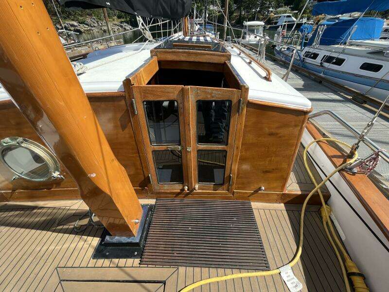 41ft CT Yacht For Sale