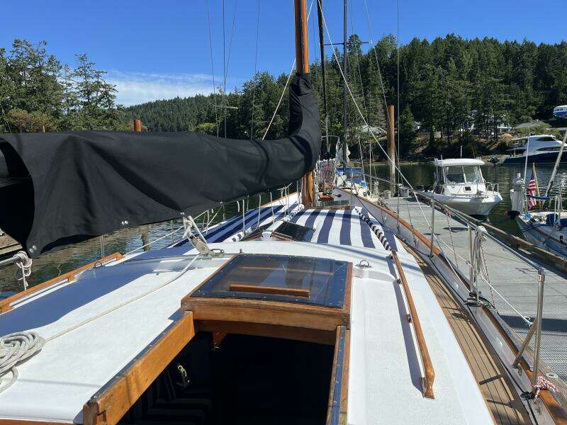 41ft CT Yacht For Sale