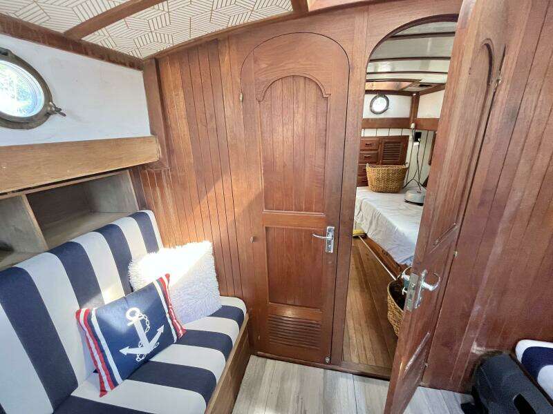 41ft CT Yacht For Sale