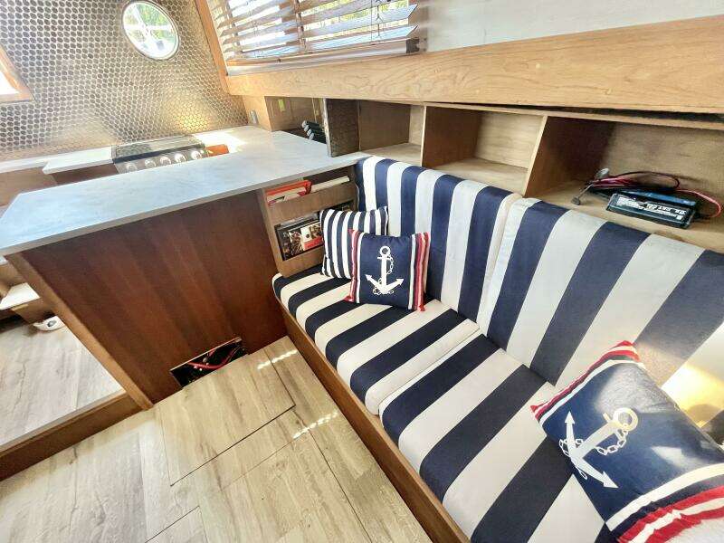 41ft CT Yacht For Sale