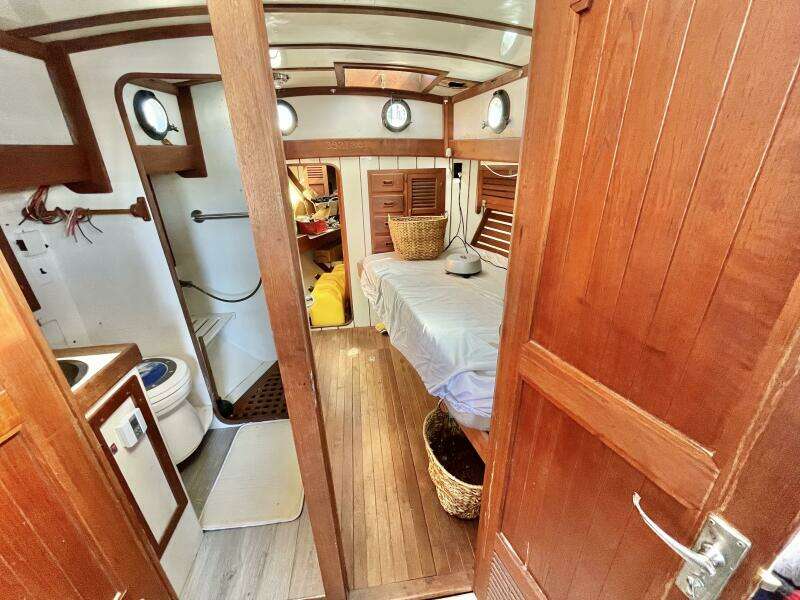 41ft CT Yacht For Sale