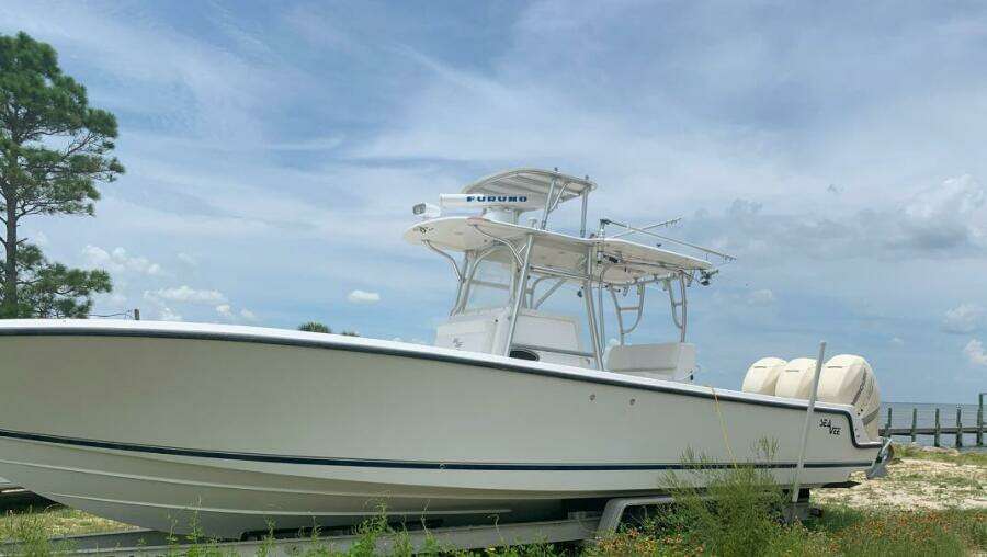 34ft SeaVee Yacht For Sale