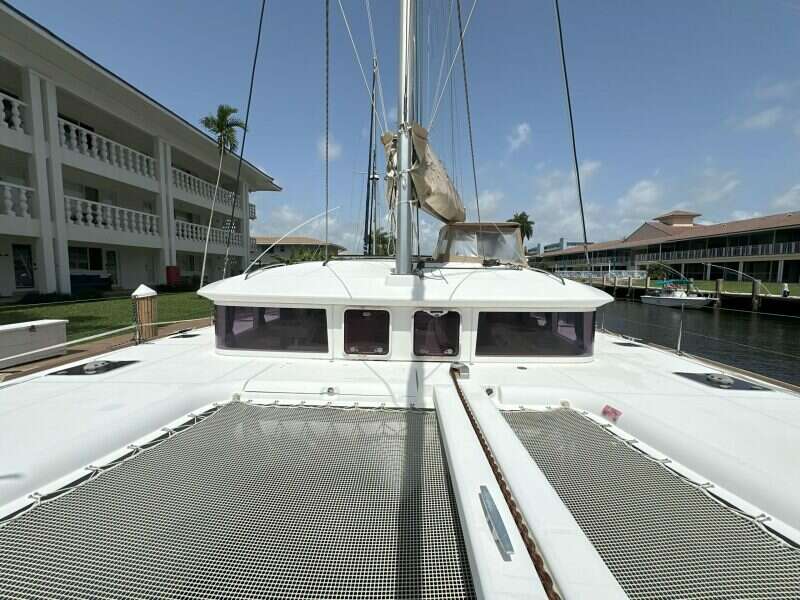 2012-lagoon-400-sail-9878984-20250721095455511-1.jpg