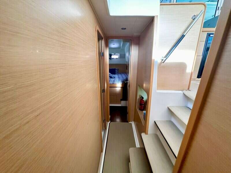 2012-lagoon-400-sail-9878984-20250721074847618-1.jpg