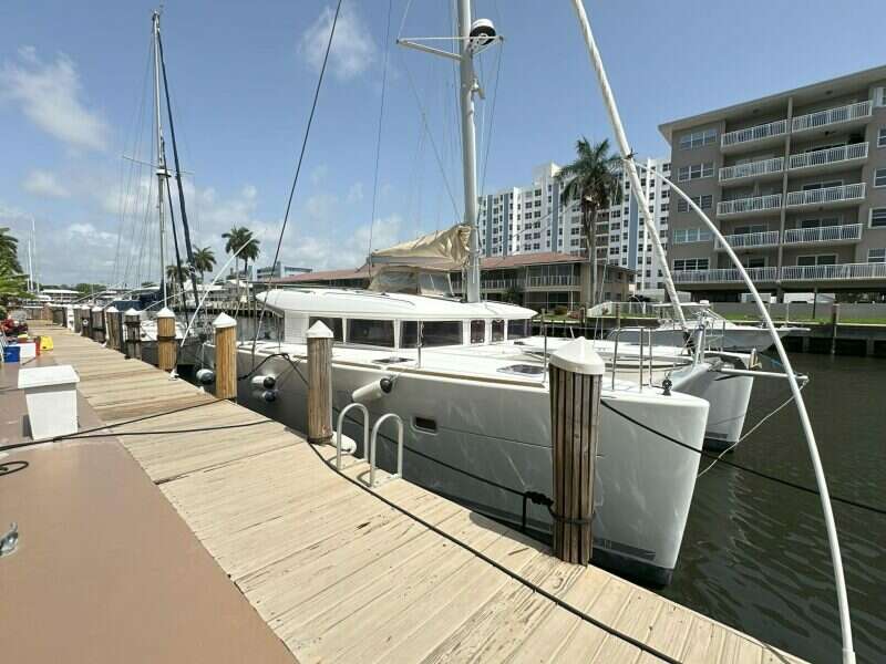 2012-lagoon-400-sail-9878984-20250721095500721-1.jpg