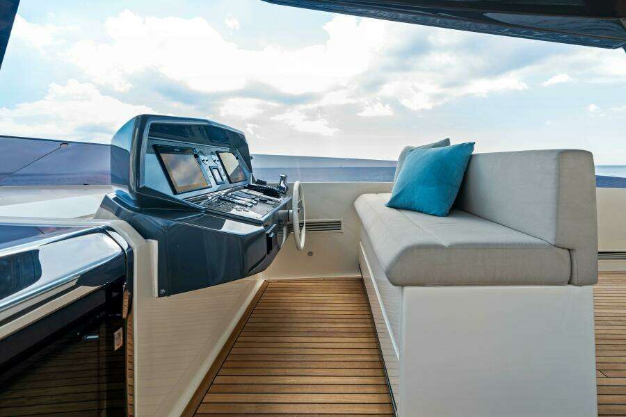 OUR TRADE 92ft Ferretti Yachts Yacht For Sale