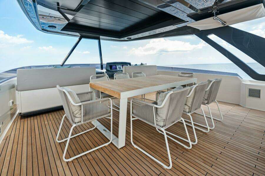 OUR TRADE 92ft Ferretti Yachts Yacht For Sale