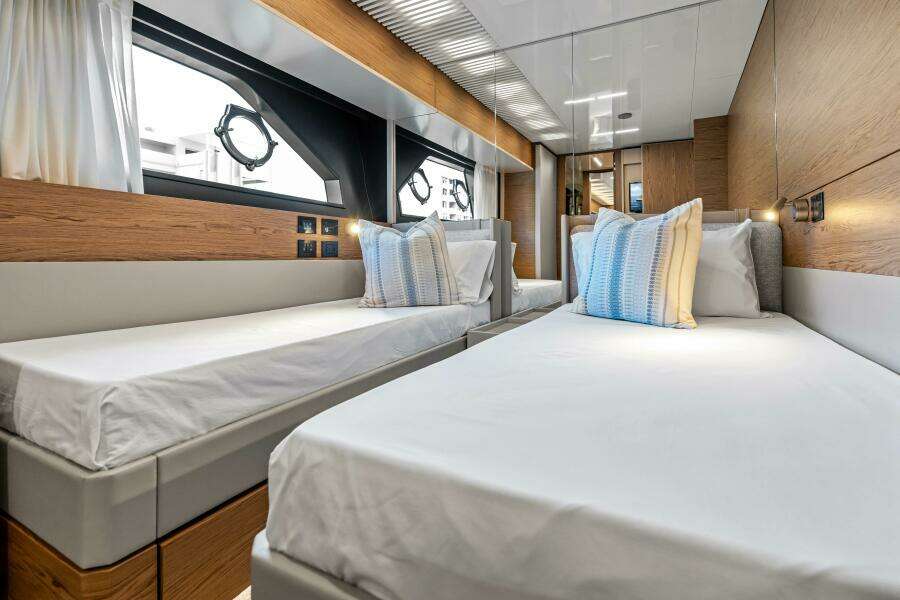 OUR TRADE 92ft Ferretti Yachts Yacht For Sale