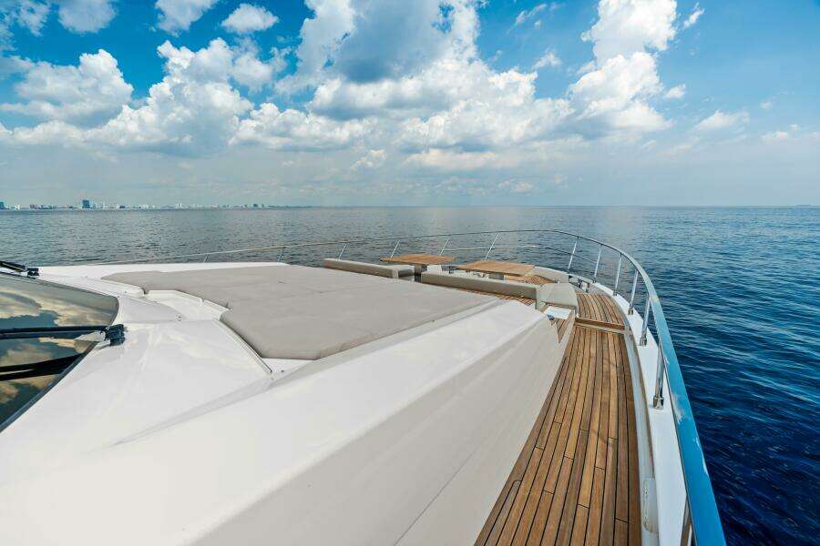 OUR TRADE 92ft Ferretti Yachts Yacht For Sale