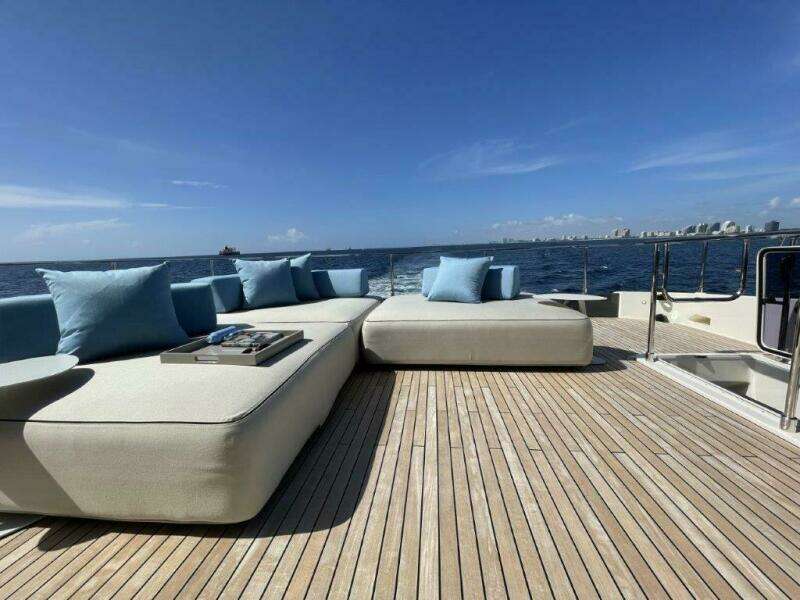 OUR TRADE 92ft Ferretti Yachts Yacht For Sale