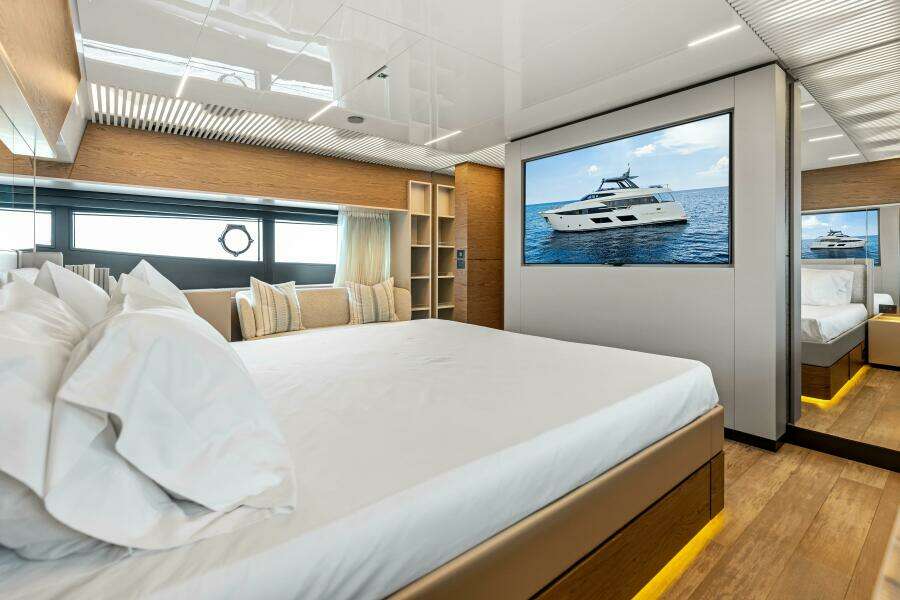 OUR TRADE 92ft Ferretti Yachts Yacht For Sale