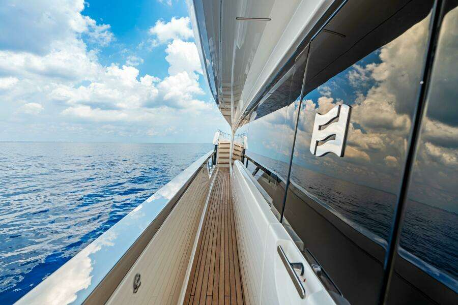 OUR TRADE 92ft Ferretti Yachts Yacht For Sale