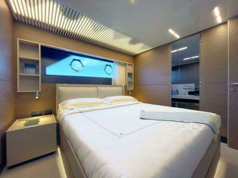 OUR TRADE 92ft Ferretti Yachts Yacht For Sale