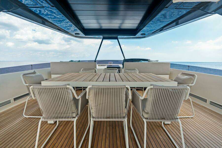 OUR TRADE 92ft Ferretti Yachts Yacht For Sale